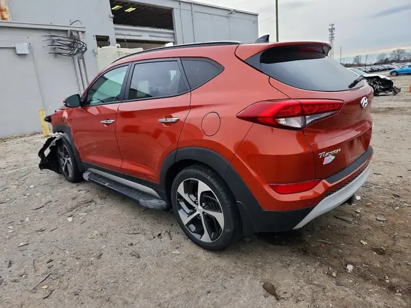 KM8J3CA29HU297265 2017 HYUNDAI TUCSON - Image 2