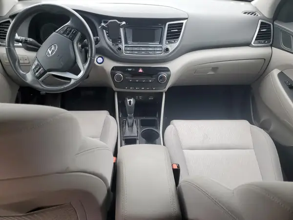 KM8J3CA29HU298447 2017 HYUNDAI TUCSON - Image 8