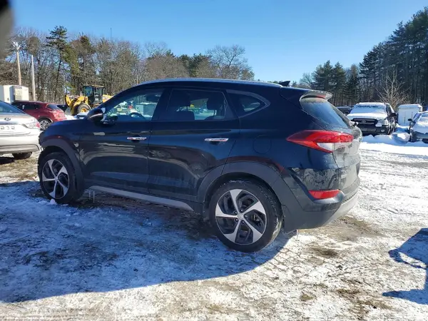 KM8J3CA29HU300651 2017 HYUNDAI TUCSON - Image 2