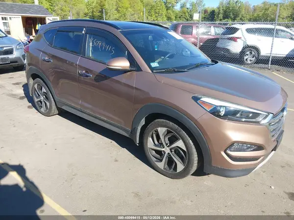 KM8J3CA29HU305042 2017 HYUNDAI TUCSON - Image 1