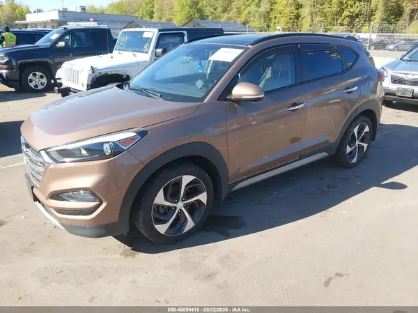 KM8J3CA29HU305042 2017 HYUNDAI TUCSON - Image 2