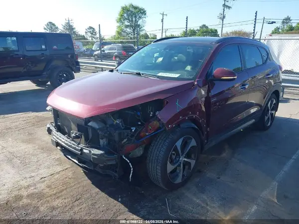KM8J3CA29HU307924 2017 HYUNDAI TUCSON - Image 2