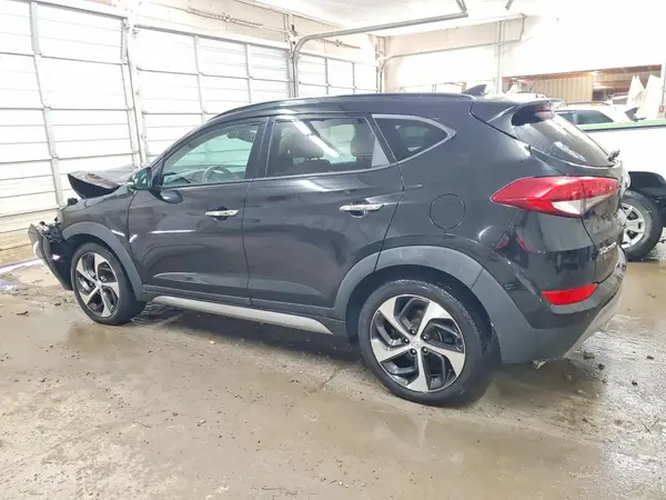KM8J3CA29HU310063 2017 HYUNDAI TUCSON - Image 2