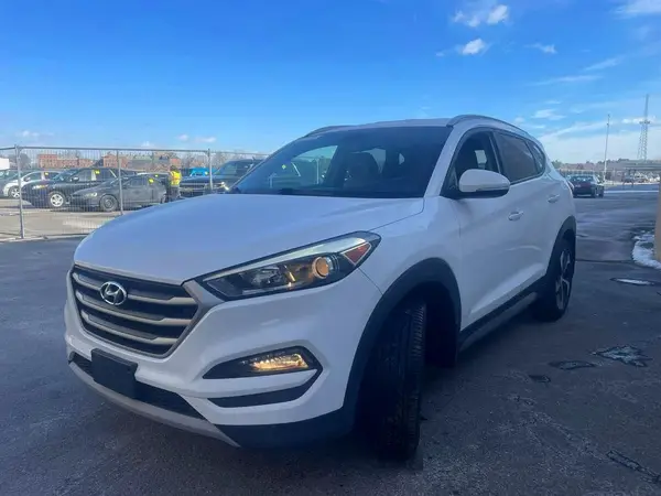 KM8J3CA29HU330426 2017 HYUNDAI TUCSON - Image 2