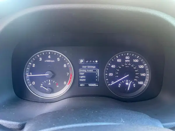 KM8J3CA29HU330426 2017 HYUNDAI TUCSON - Image 8