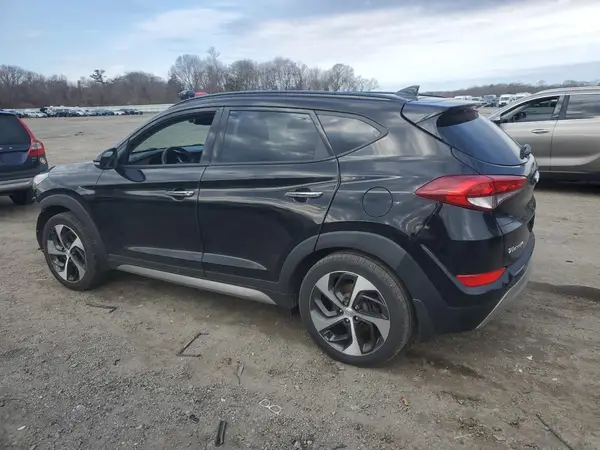 KM8J3CA29HU331396 2017 HYUNDAI TUCSON - Image 2