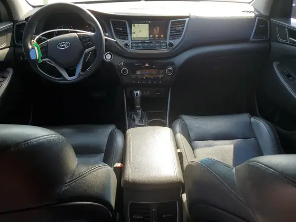KM8J3CA29HU337862 2017 HYUNDAI TUCSON - Image 8