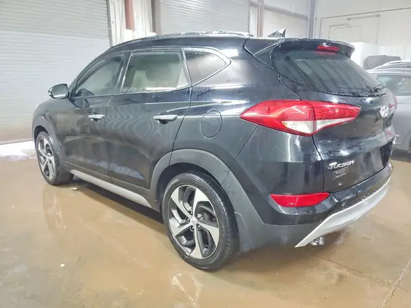 KM8J3CA29HU339143 2017 HYUNDAI TUCSON - Image 2