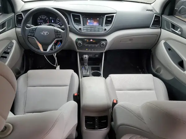 KM8J3CA29HU346769 2017 HYUNDAI TUCSON - Image 8