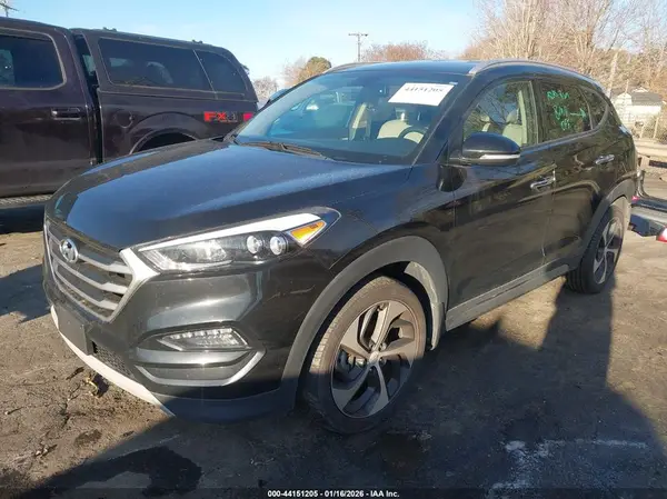 KM8J3CA29HU367427 2017 HYUNDAI TUCSON - Image 2