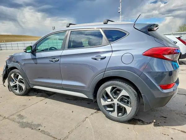 KM8J3CA29HU379206 2017 HYUNDAI TUCSON - Image 2