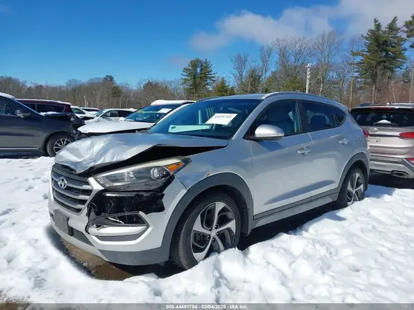 KM8J3CA29HU383787 2017 HYUNDAI TUCSON - Image 2
