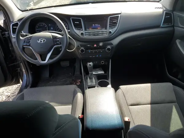 KM8J3CA29HU392876 2017 HYUNDAI TUCSON - Image 8