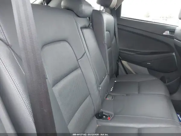 KM8J3CA29HU393039 2017 HYUNDAI TUCSON - Image 8