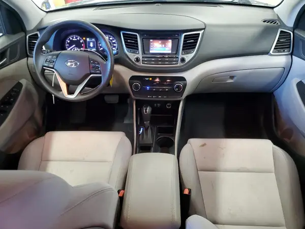 KM8J3CA29HU395776 2017 HYUNDAI TUCSON - Image 8