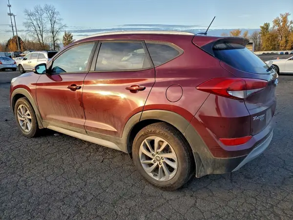 KM8J3CA29HU397981 2017 HYUNDAI TUCSON - Image 2