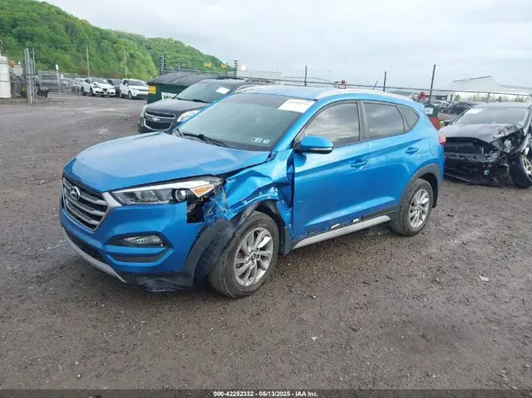KM8J3CA29HU399830 2017 HYUNDAI TUCSON - Image 2