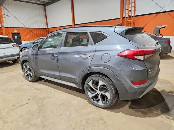 KM8J3CA29HU436391 2017 HYUNDAI TUCSON - Image 2