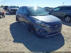 KM8J3CA29HU445558 2017 HYUNDAI TUCSON