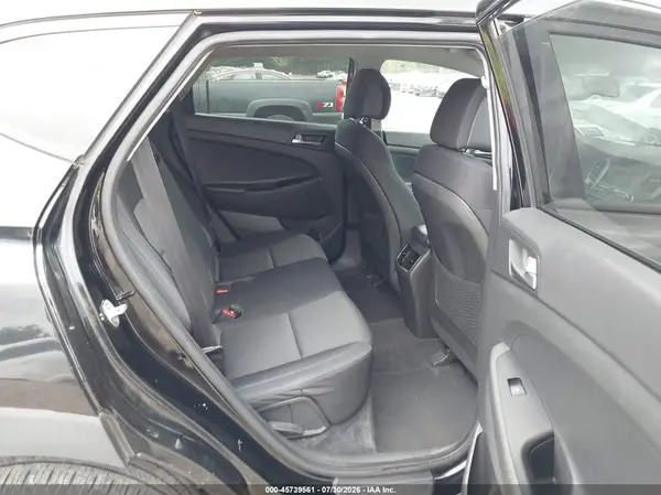 KM8J3CA29HU447679 2017 HYUNDAI TUCSON - Image 8