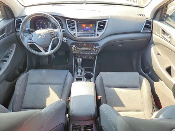 KM8J3CA29HU462411 2017 HYUNDAI TUCSON - Image 8