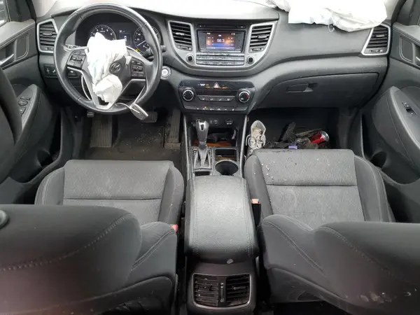 KM8J3CA29HU495246 2017 HYUNDAI TUCSON - Image 8