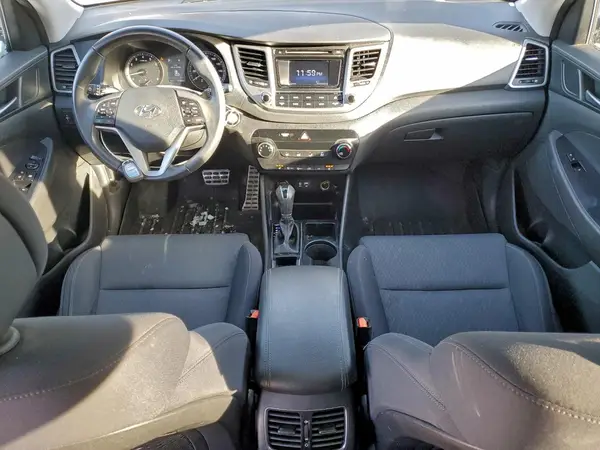 KM8J3CA29HU498325 2017 HYUNDAI TUCSON - Image 8