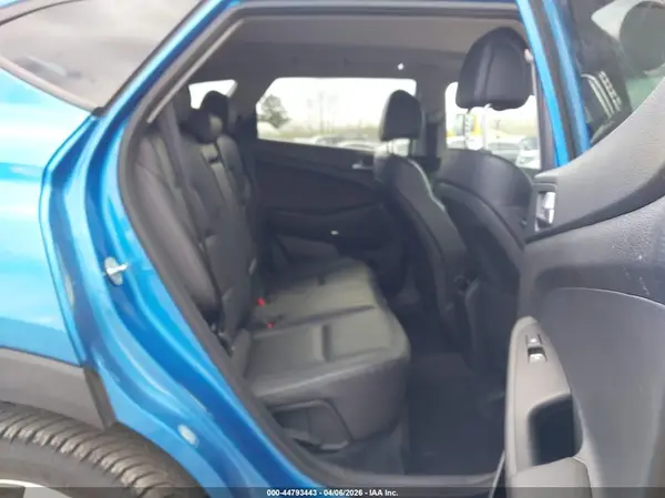 KM8J3CA29HU499961 2017 HYUNDAI TUCSON - Image 8