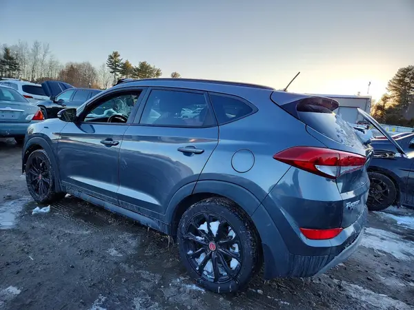 KM8J3CA29HU501403 2017 HYUNDAI TUCSON - Image 2