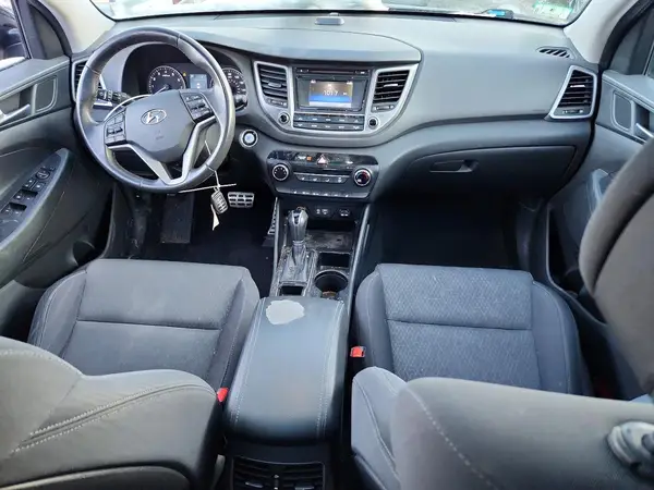 KM8J3CA29HU501403 2017 HYUNDAI TUCSON - Image 8