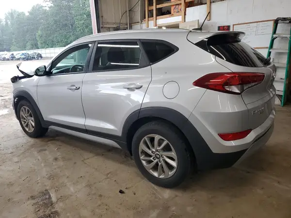 KM8J3CA29HU505905 2017 HYUNDAI TUCSON - Image 2