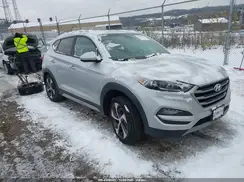 KM8J3CA29HU520176 2017 HYUNDAI TUCSON