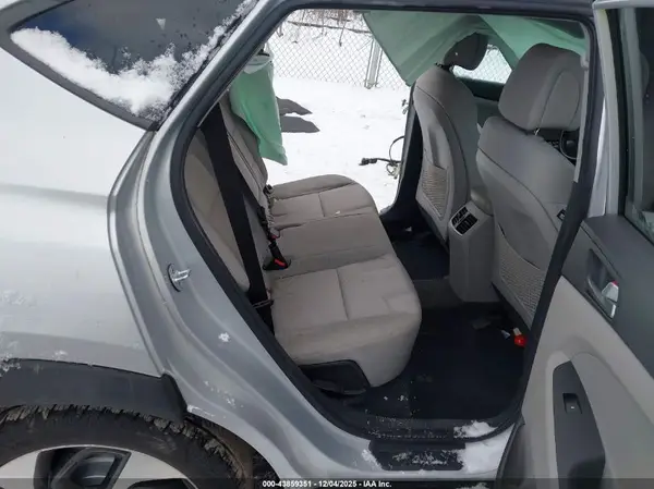 KM8J3CA29HU520176 2017 HYUNDAI TUCSON - Image 8