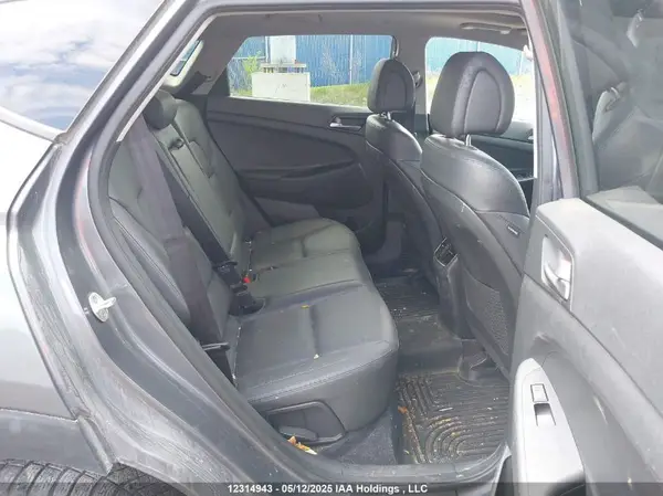 KM8J3CA29HU521666 2017 HYUNDAI TUCSON - Image 8