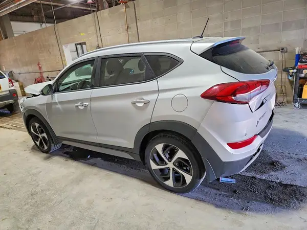 KM8J3CA29HU545269 2017 HYUNDAI TUCSON - Image 2