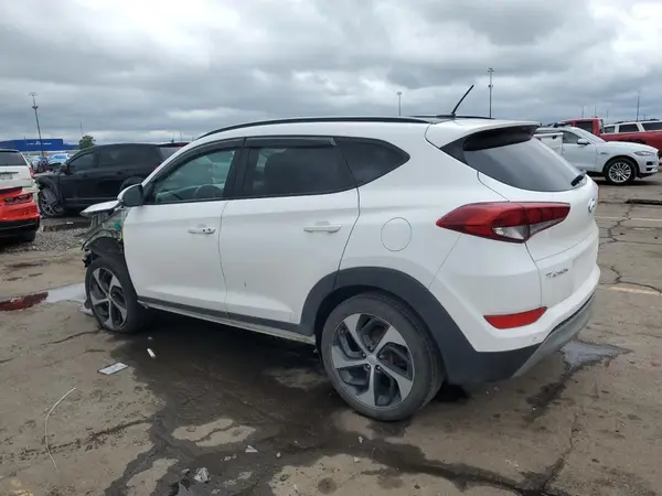 KM8J3CA29HU565652 2017 HYUNDAI TUCSON - Image 2