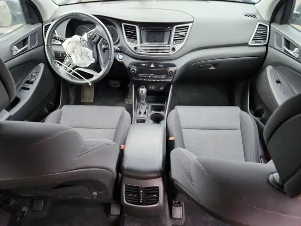 KM8J3CA29HU569667 2017 HYUNDAI TUCSON - Image 8