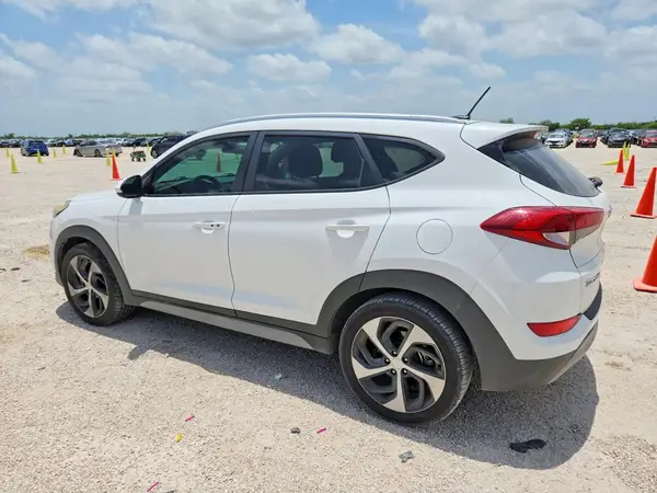 KM8J3CA29HU587022 2017 HYUNDAI TUCSON - Image 2