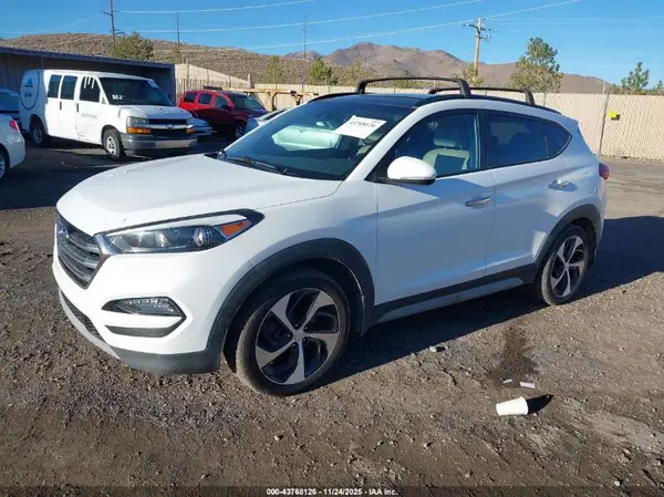 KM8J3CA29HU596612 2017 HYUNDAI TUCSON - Image 2