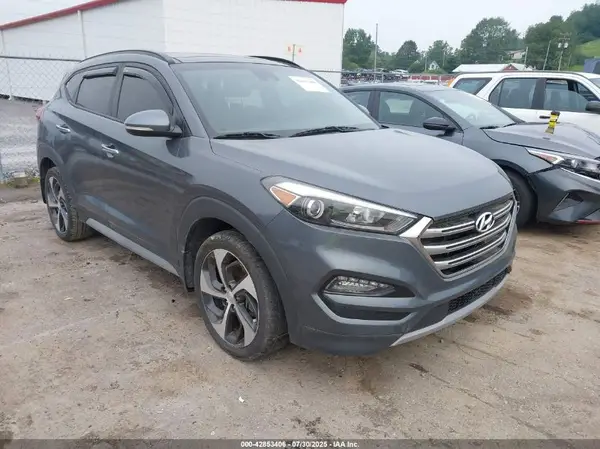 KM8J3CA29JU608716 2018 HYUNDAI TUCSON - Image 1