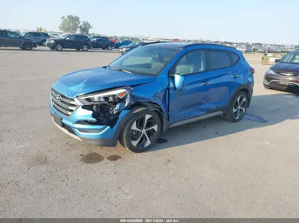 KM8J3CA29JU618873 2018 HYUNDAI TUCSON - Image 2