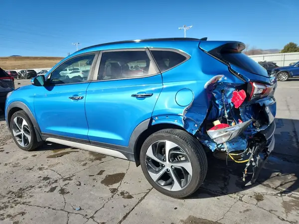 KM8J3CA29JU632157 2018 HYUNDAI TUCSON - Image 2