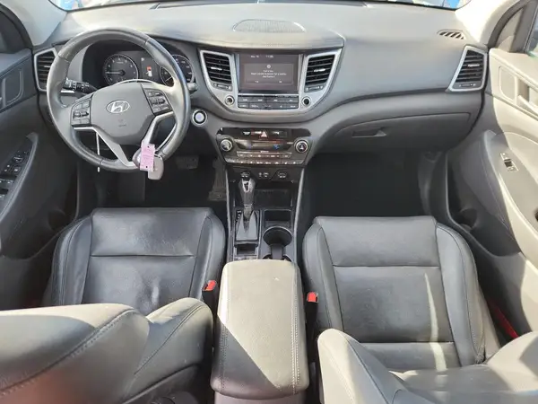 KM8J3CA29JU632157 2018 HYUNDAI TUCSON - Image 8