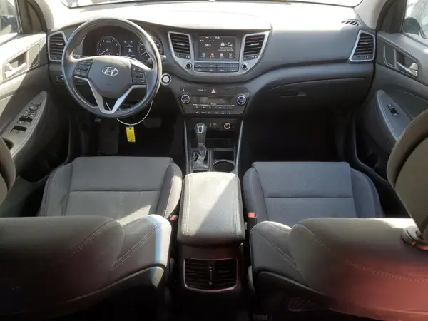 KM8J3CA29JU636919 2018 HYUNDAI TUCSON - Image 8