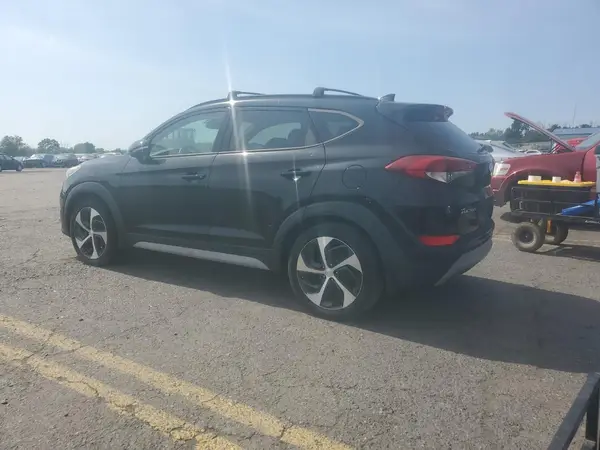 KM8J3CA29JU638010 2018 HYUNDAI TUCSON - Image 2