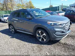 KM8J3CA29JU642655 2018 HYUNDAI TUCSON