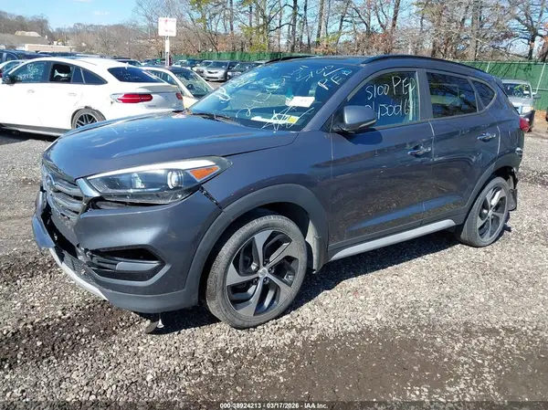 KM8J3CA29JU642655 2018 HYUNDAI TUCSON - Image 2