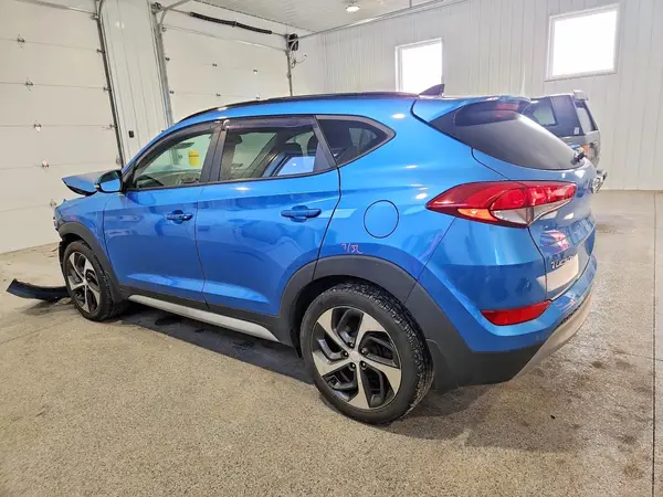 KM8J3CA29JU643367 2018 HYUNDAI TUCSON - Image 2