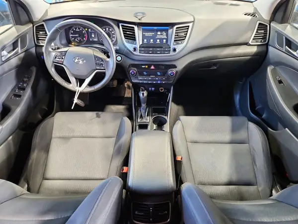 KM8J3CA29JU643367 2018 HYUNDAI TUCSON - Image 8