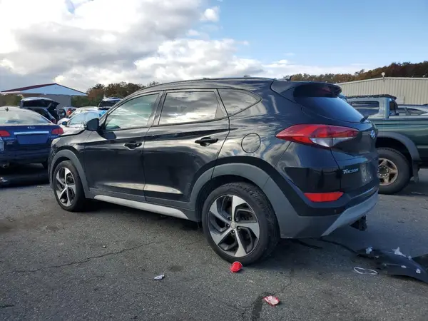 KM8J3CA29JU657107 2018 HYUNDAI TUCSON - Image 2